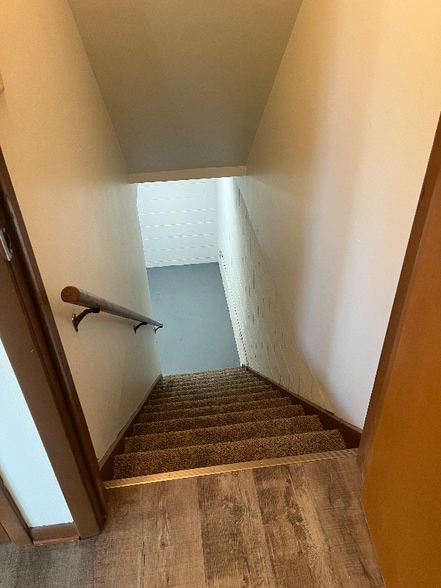 Building Photo - 2 S Grand Ave