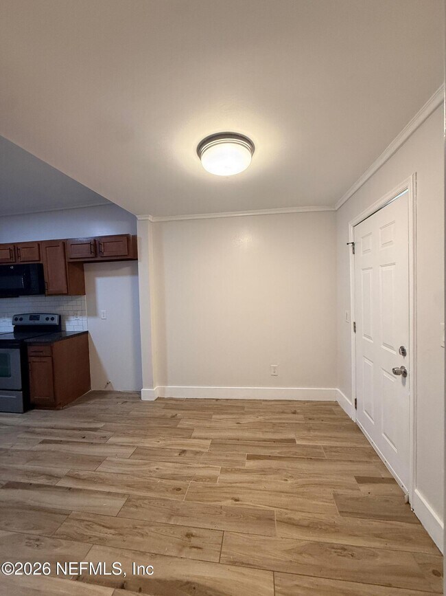 Building Photo - 1226 Clark St