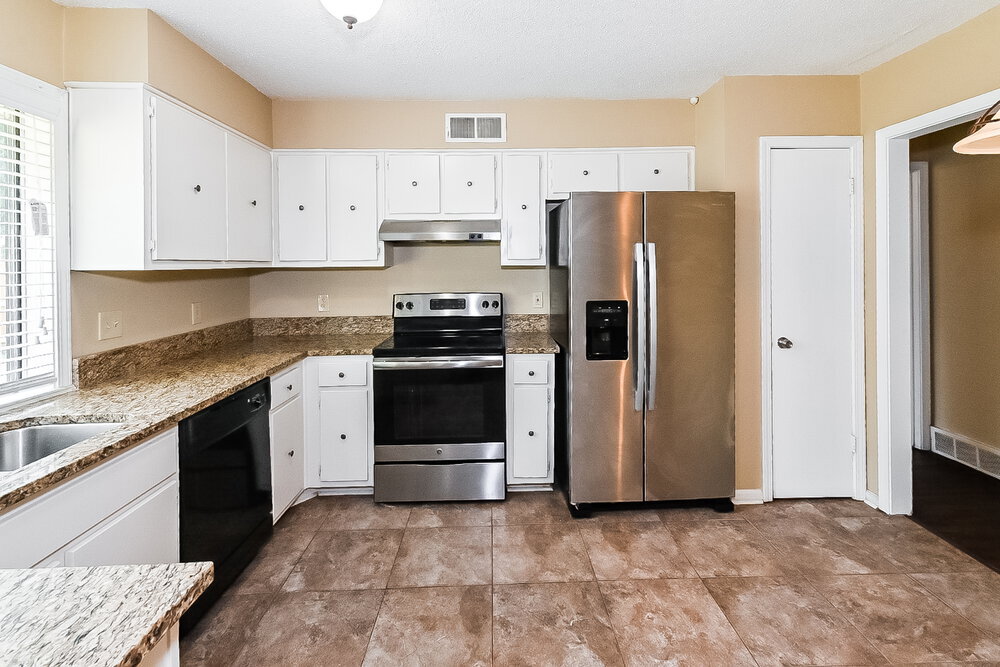 Building Photo - 7914 Terry Franklin Dr