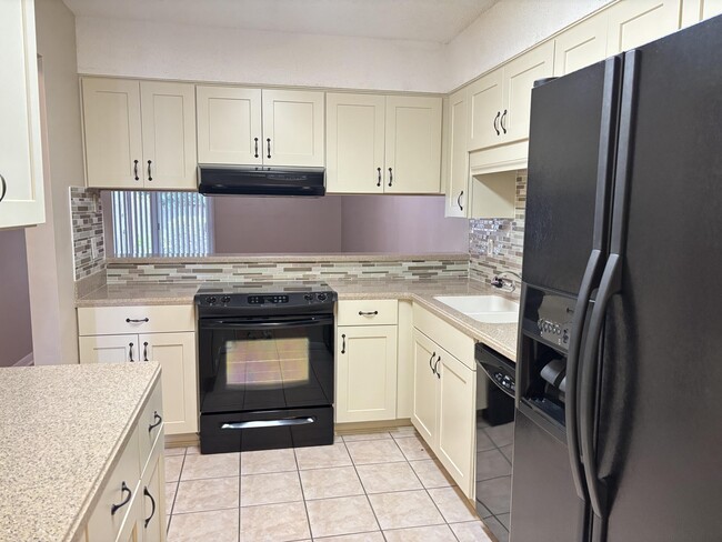 Building Photo - 345 Woodham Ct