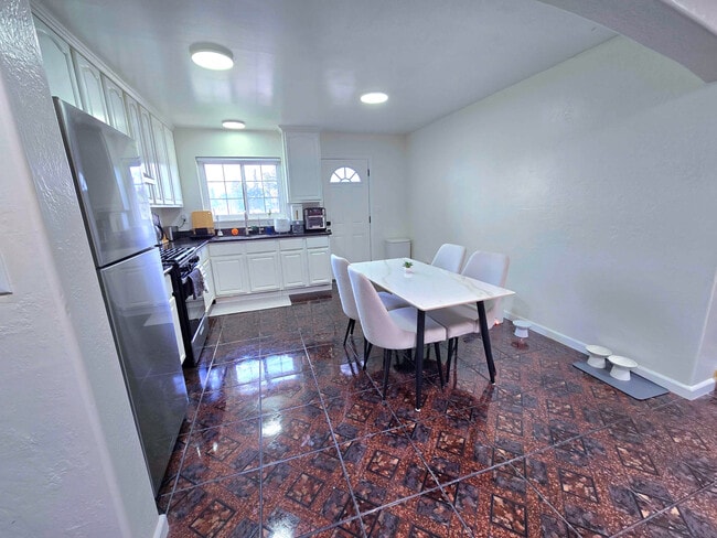 Kitchen - 2946 E 29th St