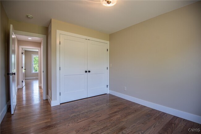 Building Photo - 6251 Meadow Dr