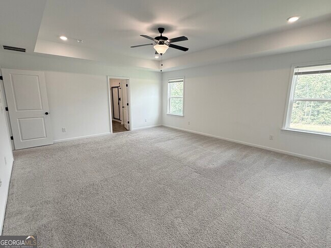 Building Photo - 207 Foxhill Dr