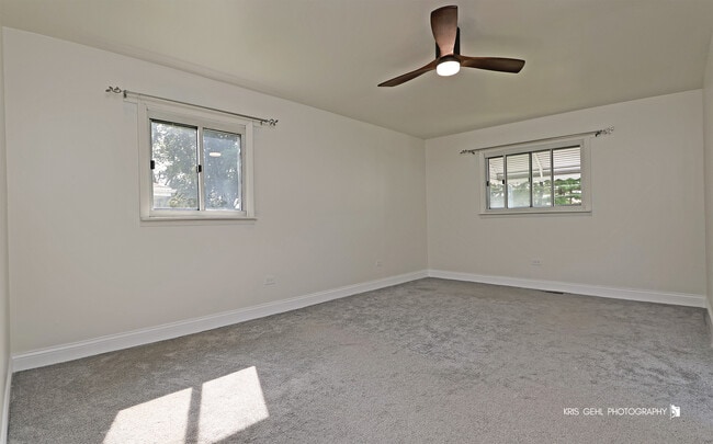 Building Photo - 455 Morgan Ln