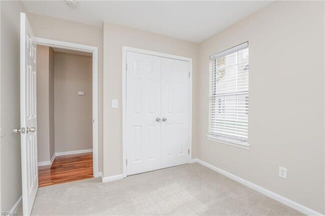 Building Photo - 578 Peregrine St