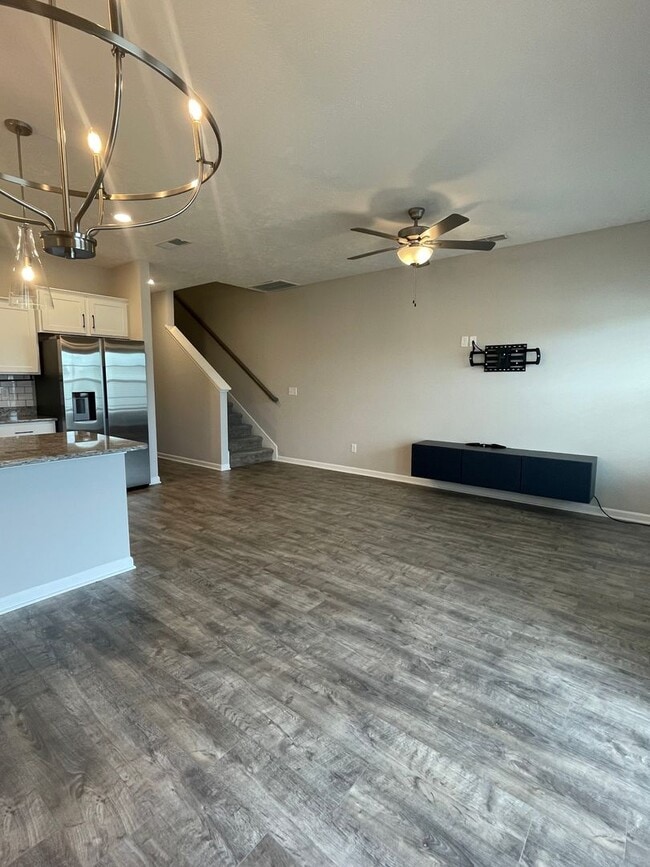Building Photo - 4329 Doral Dr