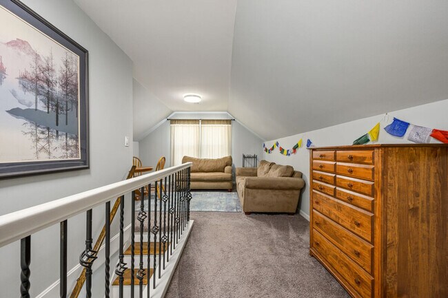 Building Photo - 3265 N Fulton Ave