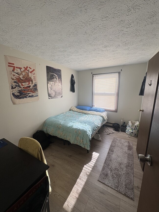 Building Photo - 98 Pelham Rd