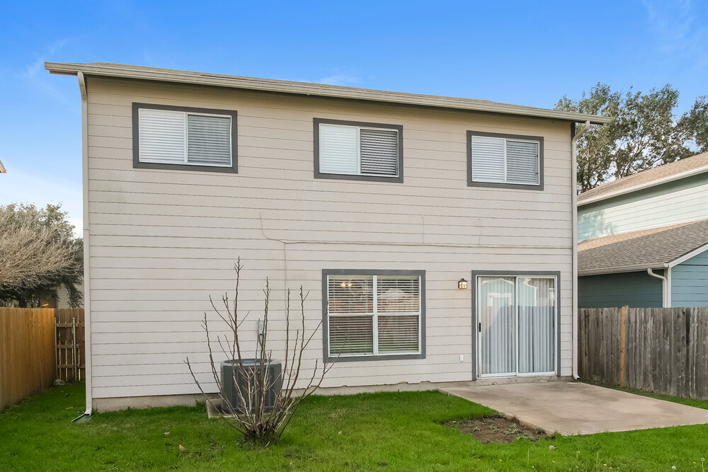 Building Photo - 1404 Geoffs Dr