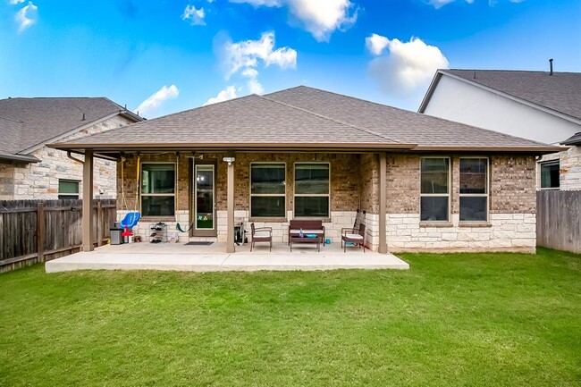 Building Photo - 2921 Zelma Dr