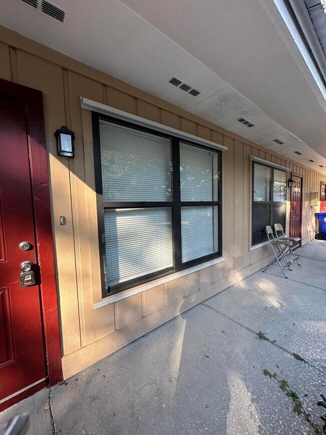 Building Photo - 948 Louisiana Ave