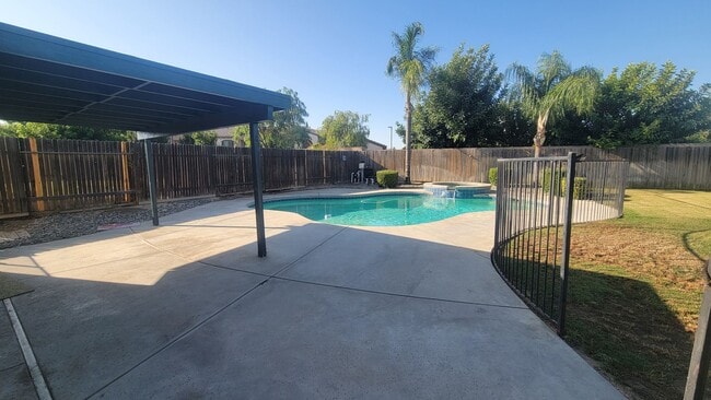 Building Photo - 8315 Mossrock Dr