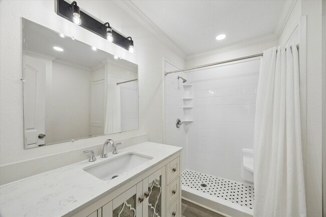 Building Photo - 1079 Redfish St