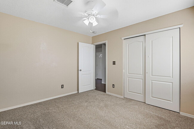 Building Photo - 6933 Jericho Tree Dr