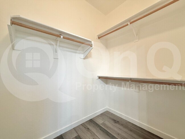 Building Photo - 3148 E Merlot St