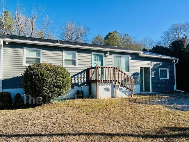 Building Photo - 533 E 52nd St