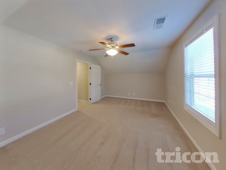 Building Photo - 1259 Magnum Dr