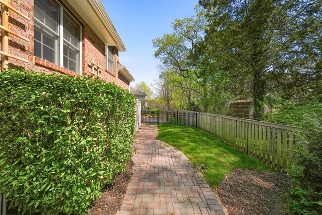 Building Photo - 4013 Lambs Creek Ct