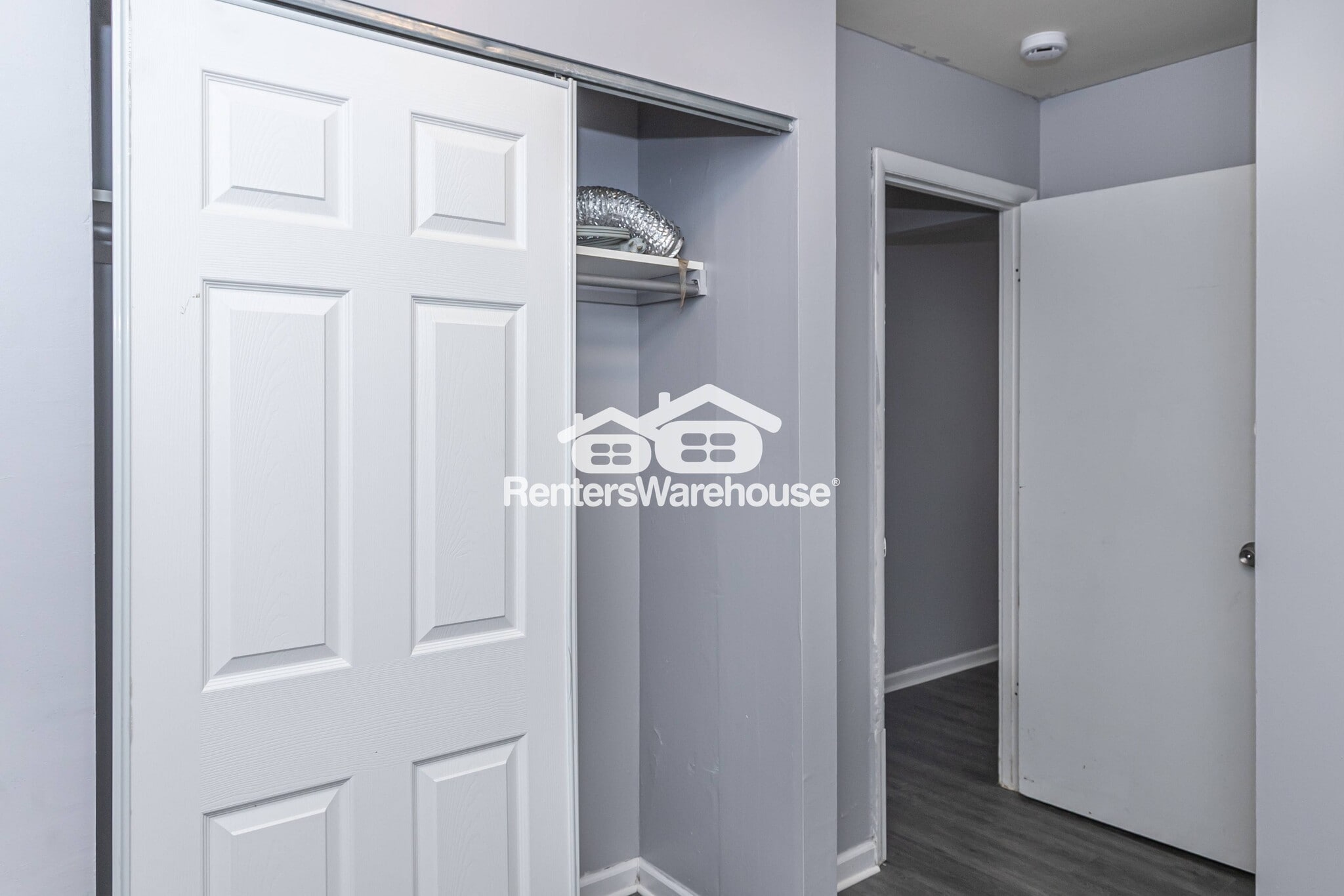 Building Photo - 10741 Cambridge Ave