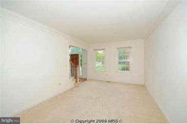 Building Photo - 2123 Queensguard Rd