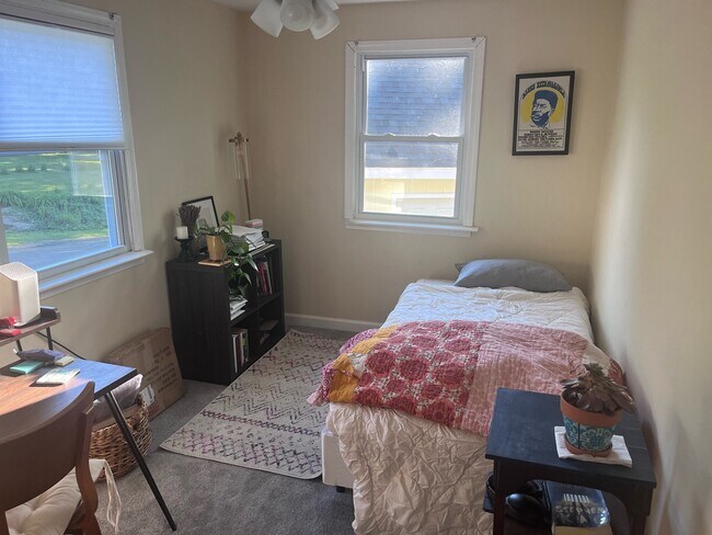 Building Photo - 103 Shore Dr