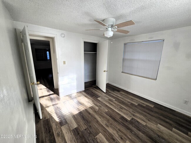 Building Photo - 9142 4th Ave