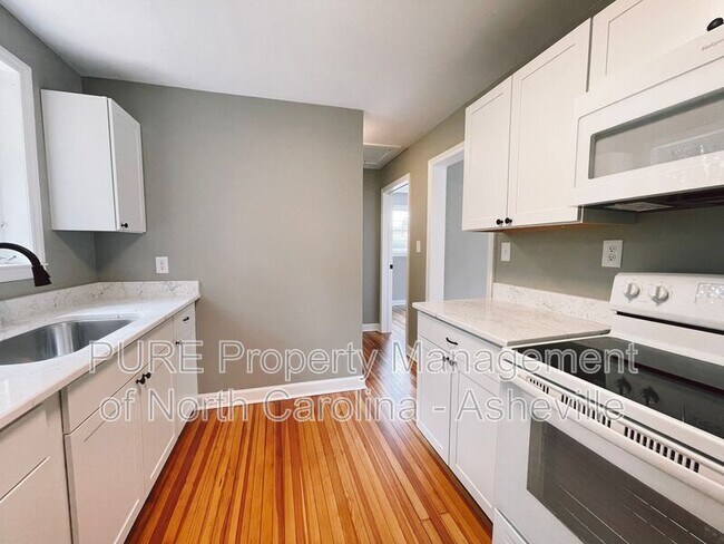 Building Photo - 268 Sand Hill Rd