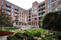 Building Photo - 725 Johnson Ct