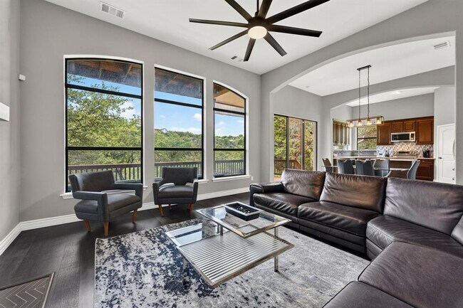 Building Photo - 2801 Manitou Dr