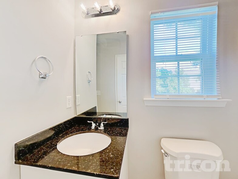 Building Photo - 225 Eagle Pointe Dr