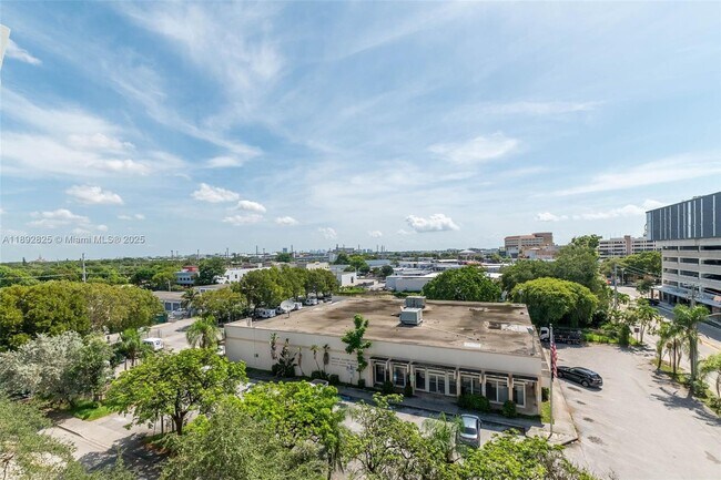 Building Photo - 6001 SW 70th St