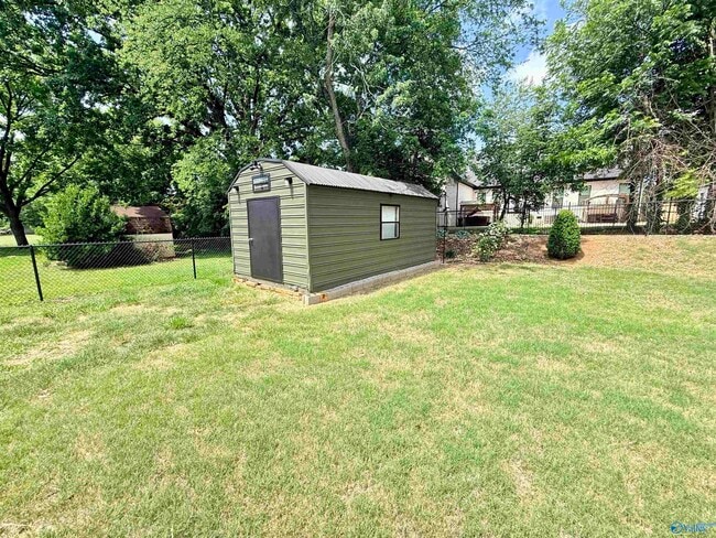 Building Photo - 1711 Lydia Dr NW
