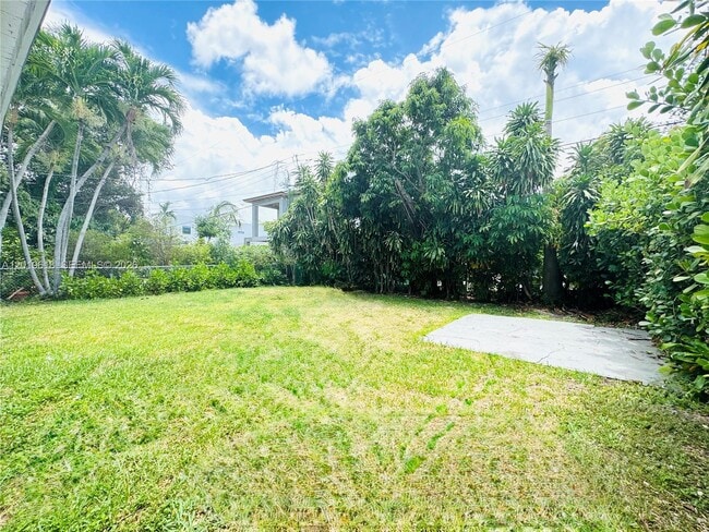 Building Photo - 3370 Frow Ave