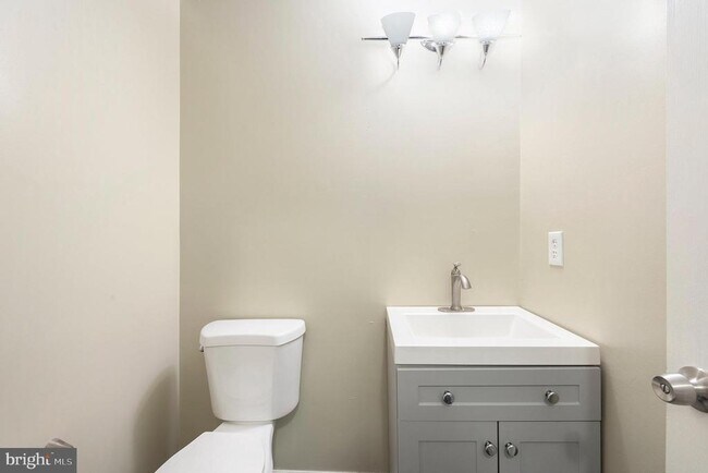 Building Photo - 131 Gleneagles Dr
