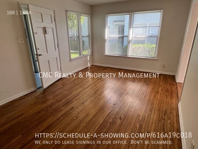 Building Photo - 4512 N Banner Dr