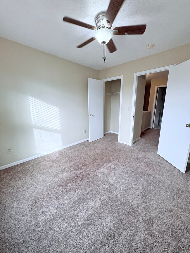 Building Photo - 4BR w/ Deck Near Blacklick Woods