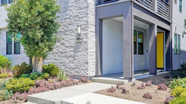 Building Photo - 137 Mirth
