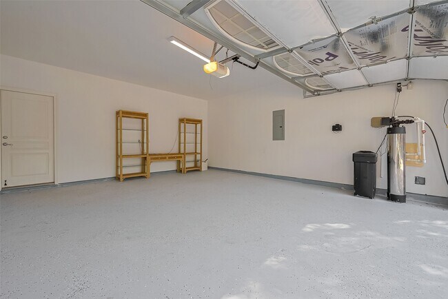 Building Photo - 24543 Carlton Springs Ln