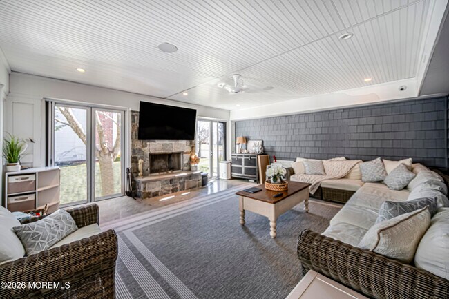 Building Photo - 3 Elizabeth Pl