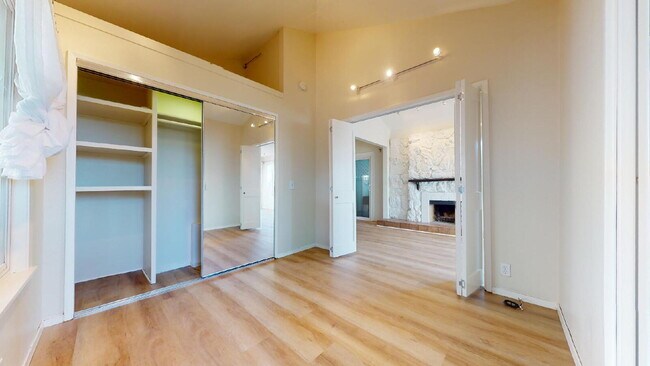 Building Photo - Exceptional Brisbane Home Offering Space, Style & Sunsets