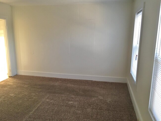 Building Photo - 239 Turner St