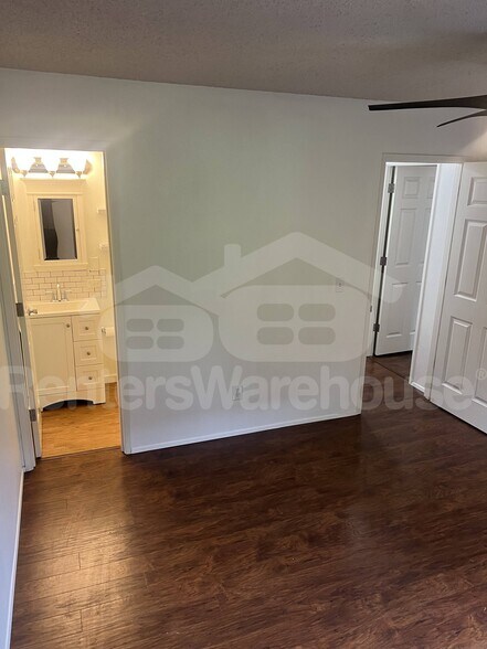 Building Photo - 4143 22nd Ave SW
