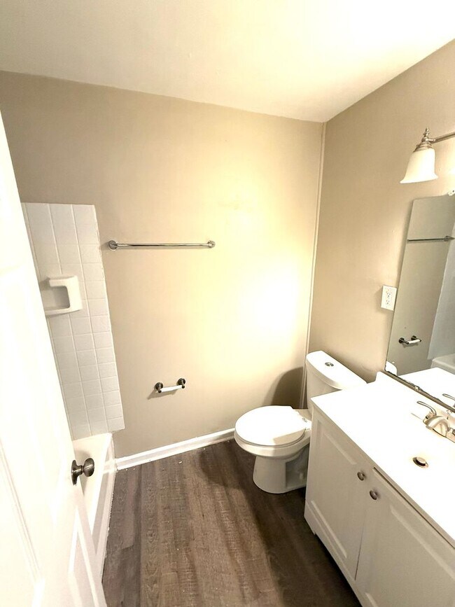 Building Photo - **4 Bed 2 Bath located in Morningview **Call (334-366-9198 for a self showing)