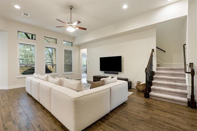 Building Photo - 713 Santa Catalina Wy