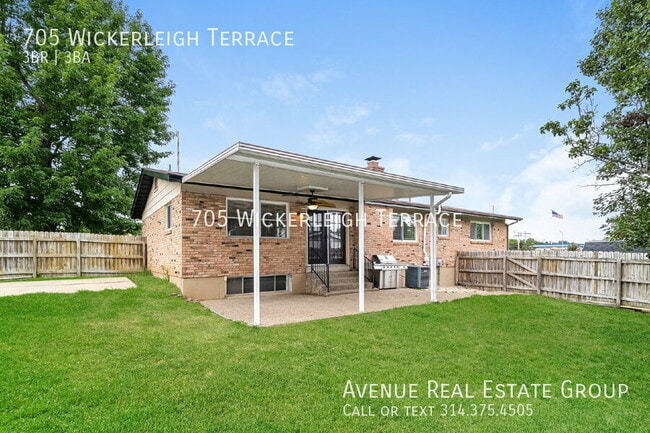 Building Photo - 705 Wickerleigh Terrace