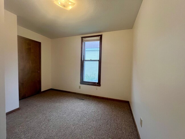 Building Photo - Shaolin Property 605 LLC (SHA605)
