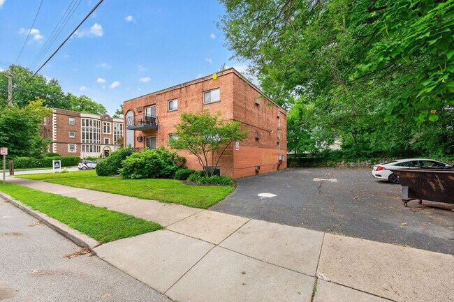 Building Photo - 3505 Telford St