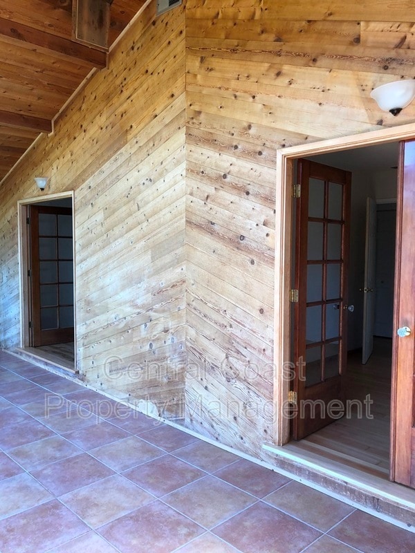 Building Photo - 17959 Berta Canyon Rd