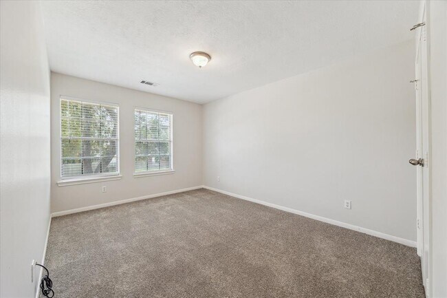 Building Photo - 1518 Hunter Green Ln
