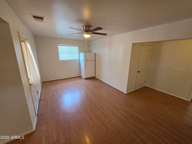 Building Photo - 1309 W 14th St